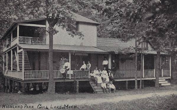 Gull Lake Highland Park Dining Hall (newer photo)